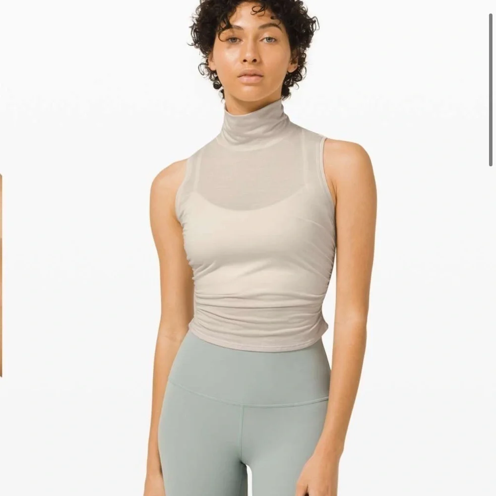 Lululemon See The Horizon Tank in Dune